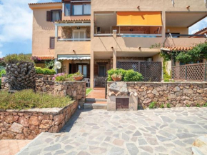 Snug Holiday Home in Marinella with Balcony or Terrace